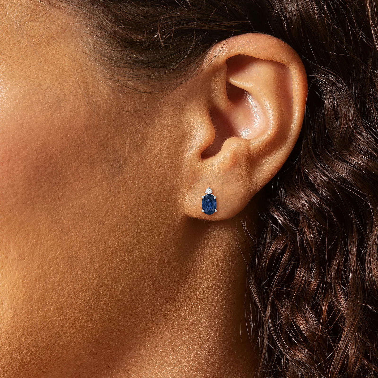 Oval Blue Sapphire and Diamond Earrings in 14kt White Gold - Image 4