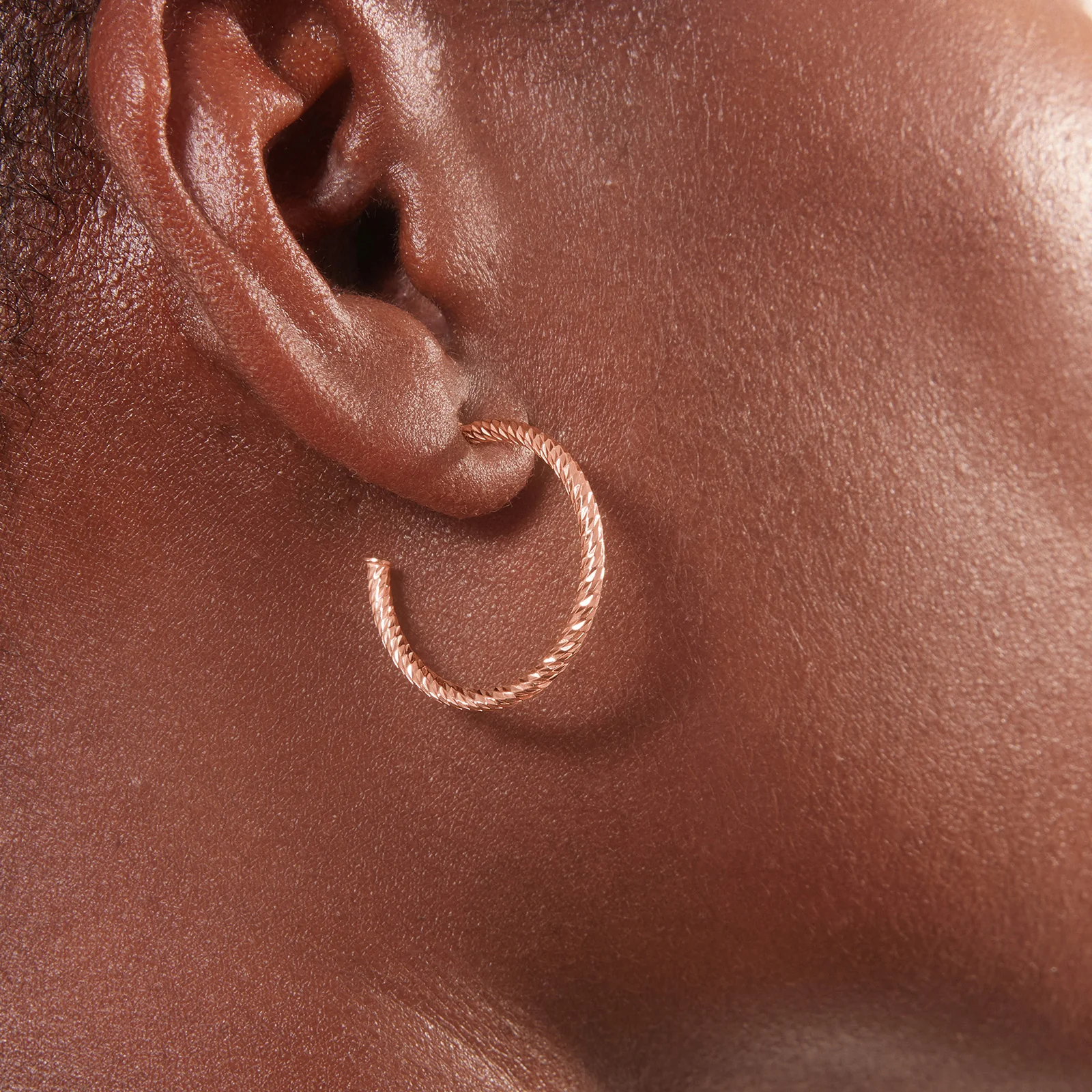 Rose Gold Plated 925 Sterling Silver 1-Inch Diamond Cut Hoop Earrings - Image 4